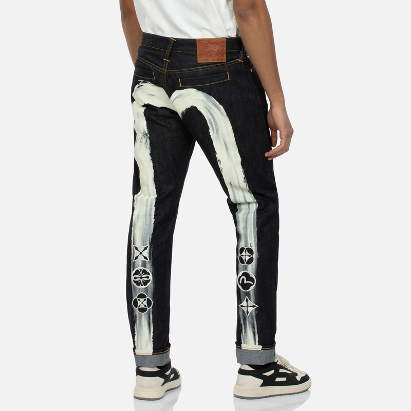 Shop EVISU Jeans dengan Bordir Seagull & Kamon serta Cetakan Big M. 2ESHTM4JE103317DN