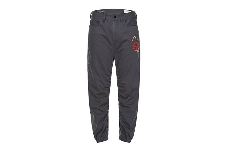 EVISU  Jogger Jeans with Embroidered Pattern in Dark Grey. 2EAGNM0JO149DN 圖 2