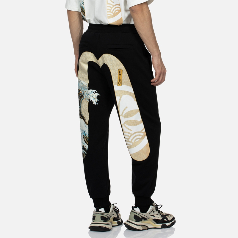 Shop EVISU 神奈川海浪印花休閒長褲- 黑色寬鬆版型運動褲 2ESHTM4SP7094RXCT
