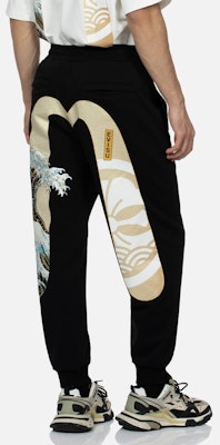 EVISU 神奈川海浪印花休閒長褲- 黑色寬鬆版型運動褲 2ESHTM4SP7094RXCT Shop EVISU 神奈川海浪印花休閒長褲- 黑色寬鬆版型運動褲 2ESHTM4SP7094RXCT