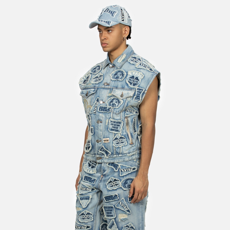 Shop EVISU 寬鬆破損牛仔背心多徽章設計 2ESHTM4VS8109LFDN