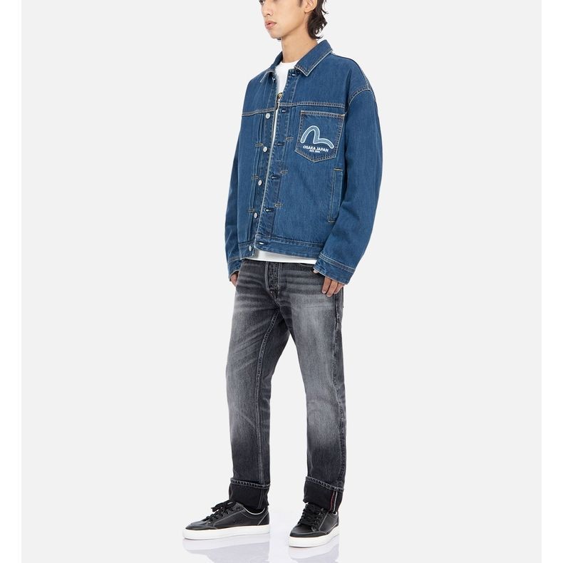 EVISU  Washed Denim Jacket with Graphic Print in Blue. 2EAHTM2DJ713LFCT 圖 6