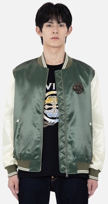 에비수 AW22 코이 자수 퀼팅 봄버 재킷 - 다크 아미 그린. 2EAHTM2JK765XXPQ Shop 에비수 AW22 코이 자수 퀼팅 봄버 재킷 - 다크 아미 그린. 2EAHTM2JK765XXPQ