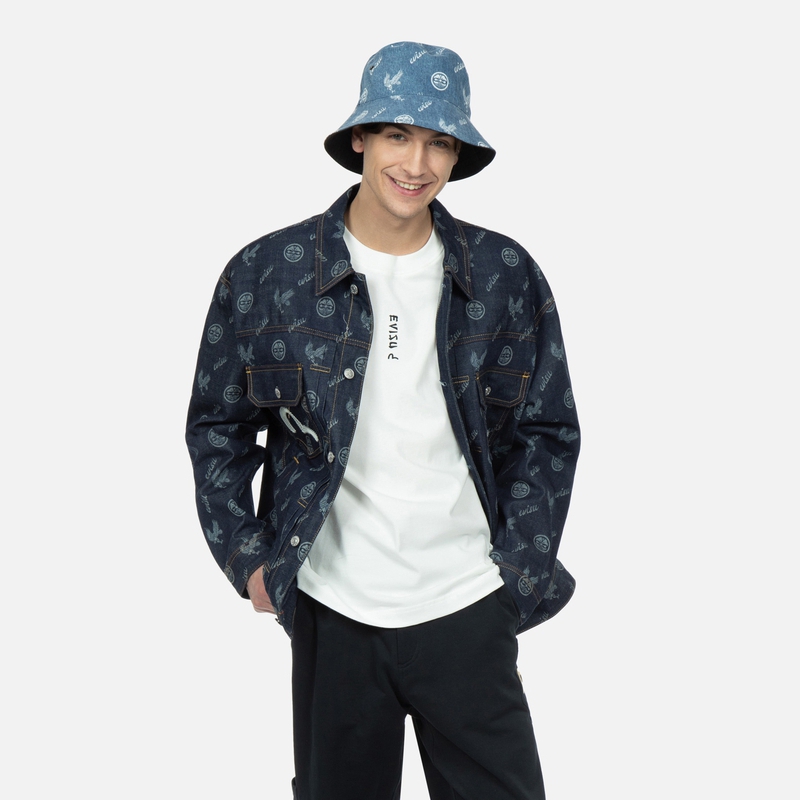 Shop EVISU AW23 鷹與家徽染印花藍色牛仔外套 2EAHTM3DJ1902LFCT