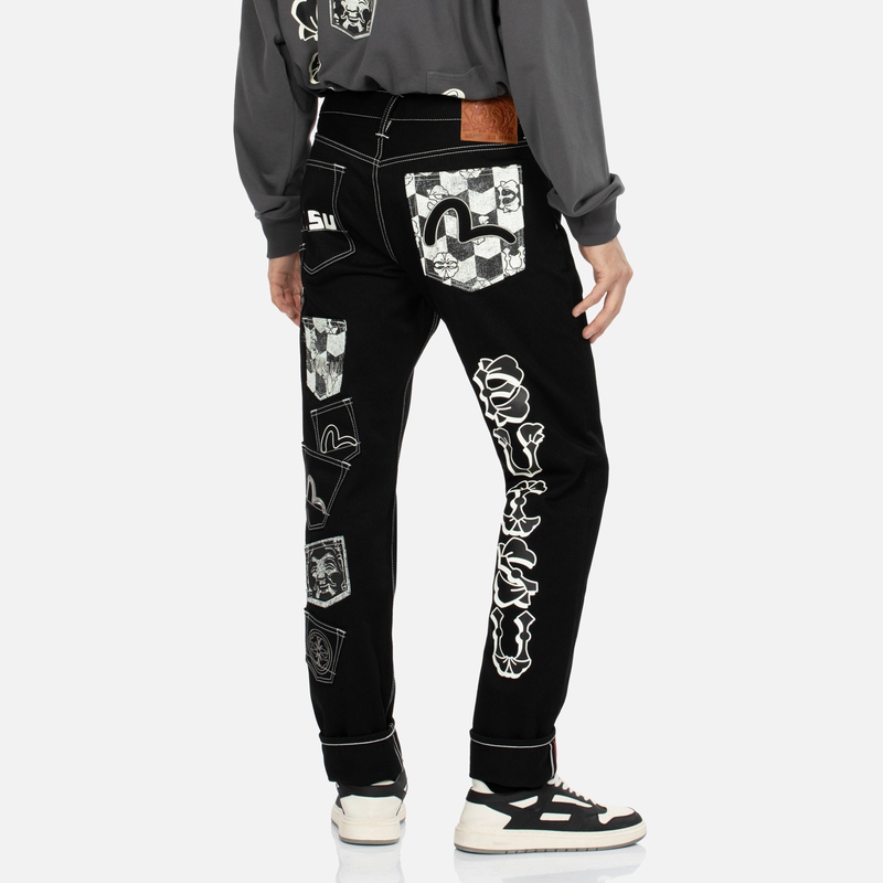 Shop EVISU AW23 多口袋修身錐形黑色牛仔褲 2EAHTM3JE106017CT