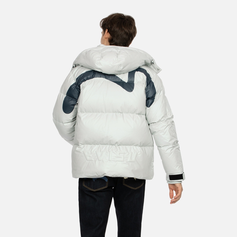 EVISU AW23  Silver Grey Down Jacket with Big M Logo and Hood. 2EAHTM3NJ1035XXNY 圖 4