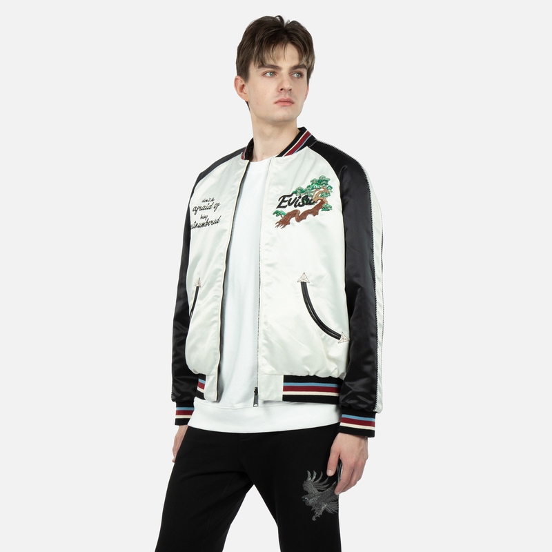 Shop 에비수 AW23 요코스카 루즈 자켓 이글 & 로고 자수 멀티컬러 2EAHTM3JK1906LFPL