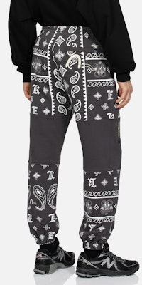 EVISU AW23 男款佩斯利花紋與標誌印花寬版運動長褲 2EAGNM3SP5286RXCT Purchase EVISU AW23 男款佩斯利花紋與標誌印花寬版運動長褲 2EAGNM3SP5286RXCT