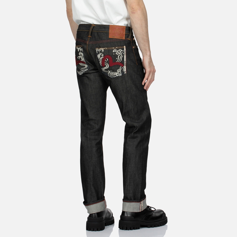 Shop EVISU AW23 男士修身黑色牛仔褲 刺繡海鷗設計 2EAHTM3JE703910CS