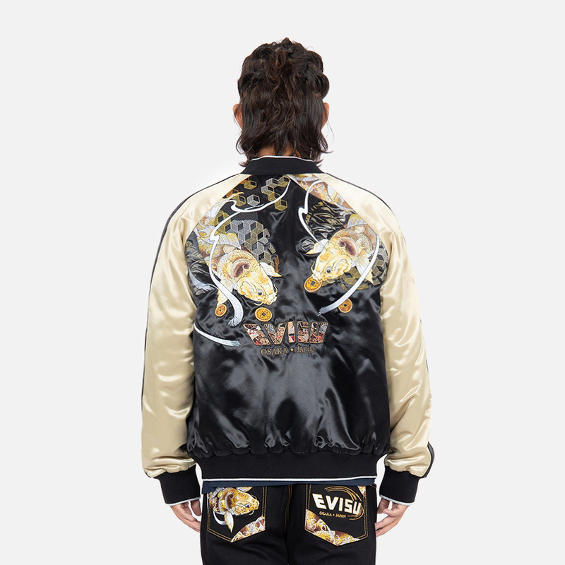 Purchase EVISU FW22 블랙 자수 코이 스카잔 봄버 재킷. 2EAHTM2JK733XXPQ