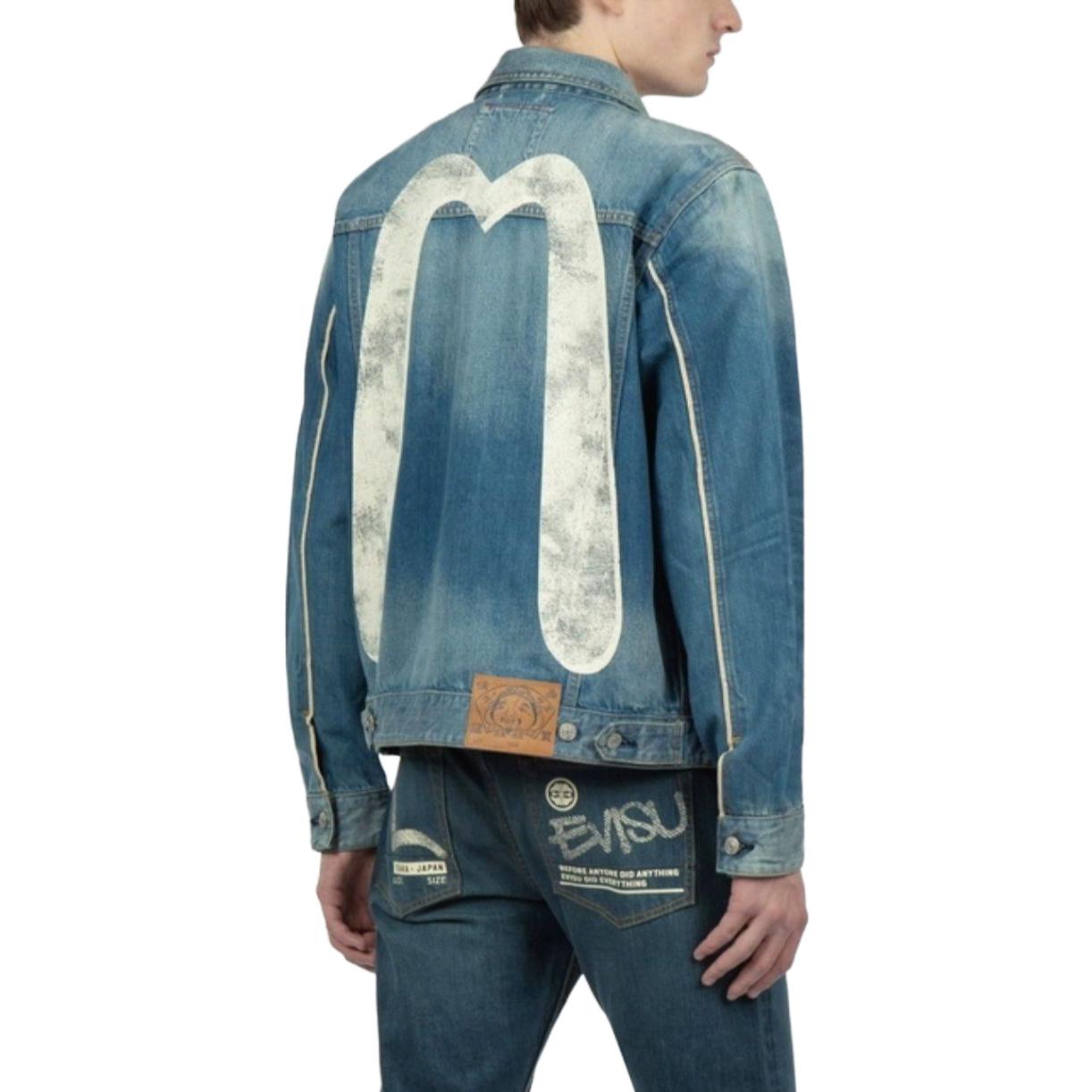 Sizing EVISU FW22 블루 데님 재킷 로고 프린트와 버튼 디자인. 2EAHTM2DJ716XXCT