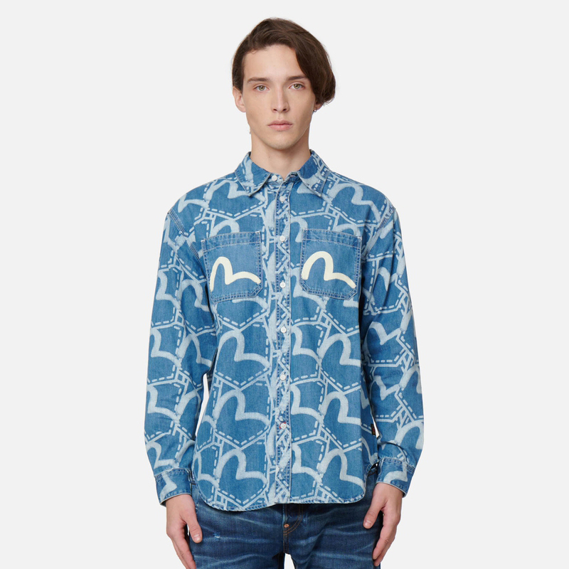 Shop EVISU FW22 全版口袋印花長袖牛仔襯衫 - 藍色 2EAHTM2SL177RXDN