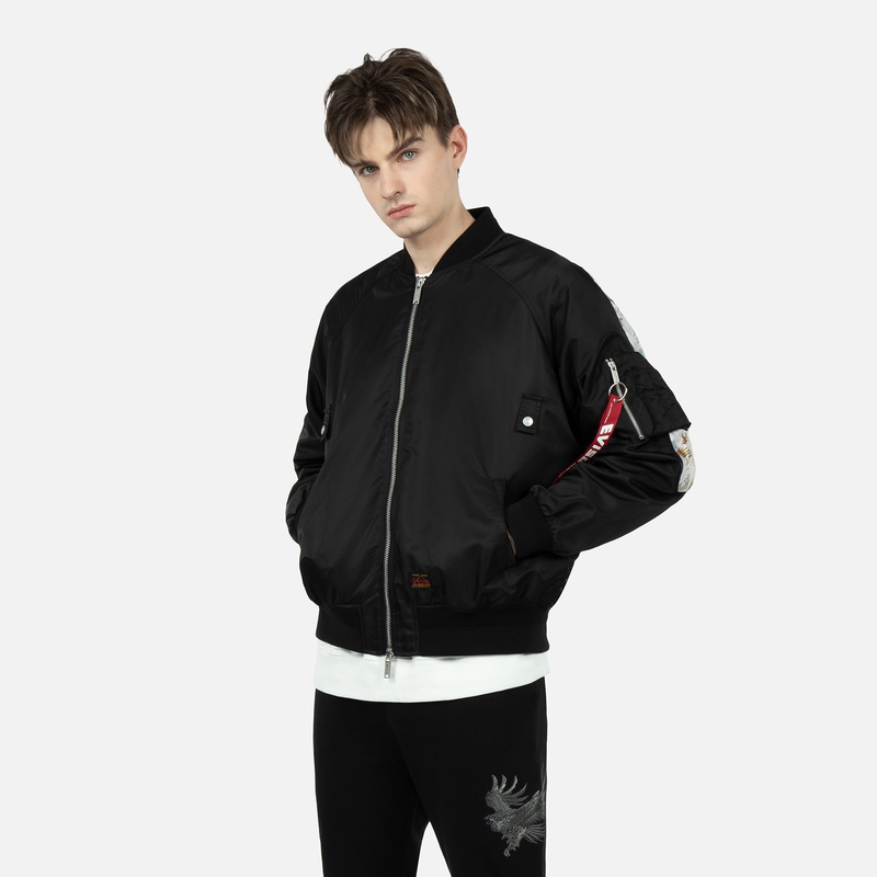 Shop 에비수 FW22 자카드 레터 프린트 블랙 봄버 재킷 2ESHTM3JK104RXNY
