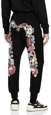 EVISU FW23 黑色運動褲 節慶圖案 大M標誌印花. 2EAHTM3SP1086XXCT Purchase EVISU FW23 黑色運動褲 節慶圖案 大M標誌印花. 2EAHTM3SP1086XXCT