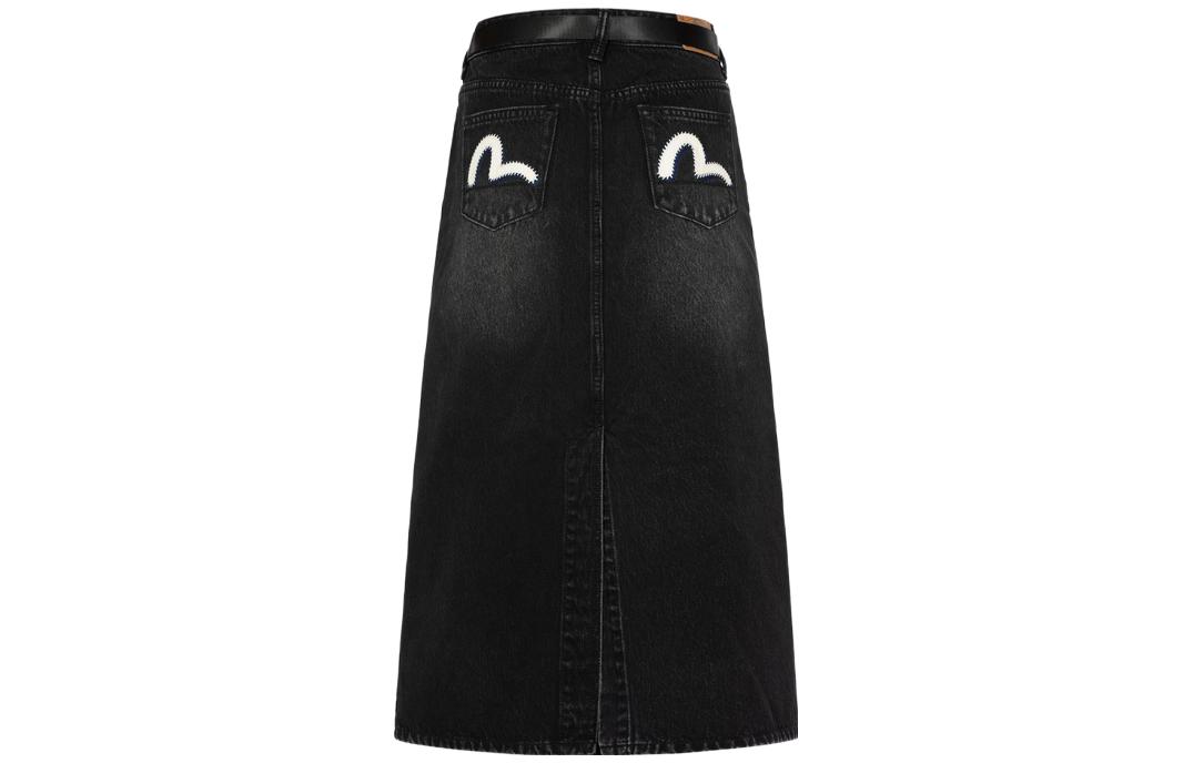 Lookbook EVISU FW23 黑色純棉丹寧長裙，海鷗刺繡設計細節。 2EAHTW3SK4100FFDX