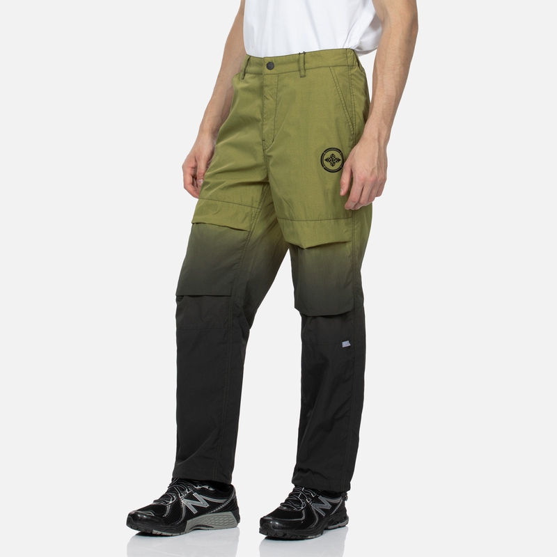 Shop EVISU 漸變紋補丁寬鬆綁染男士長褲 2ESGNM4PJ5025XXSN