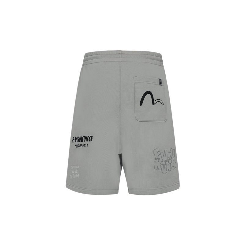 Lookbook EVISU KURO SS24 Celana Pendek Wide-Leg dengan Multilogo & Slogan Print. 2ESGNM4ST5244RXCT