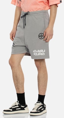 EVISU KURO SS24 Celana Pendek Wide-Leg dengan Multilogo & Slogan Print. 2ESGNM4ST5244RXCT Shop EVISU KURO SS24 Celana Pendek Wide-Leg dengan Multilogo & Slogan Print. 2ESGNM4ST5244RXCT