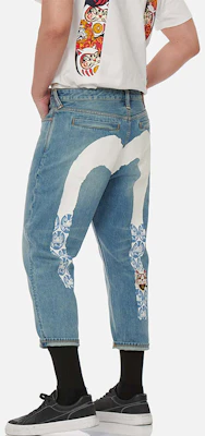 EVISU SS22 Lucky Cat & Daruma Jeans Denim Biru Pria Model Tapered. 2ESHTM2JE90827CT Details for EVISU SS22 Lucky Cat & Daruma Jeans Denim Biru Pria Model Tapered. 2ESHTM2JE90827CT