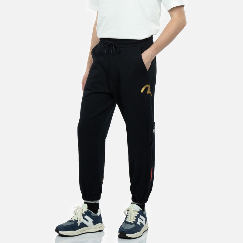 EVISU SS23  Black Multi-Pocket Knit Jogger Pants with Brocade Patches. 2ESHTM3SP560LFCT 圖 4