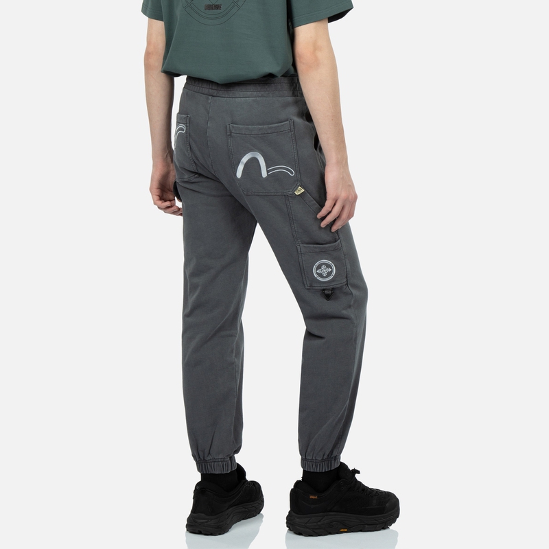 Shop EVISU SS23 海鷗刺繡休閒運動長褲 潮流風格 2ESGNM3SP416XXCT