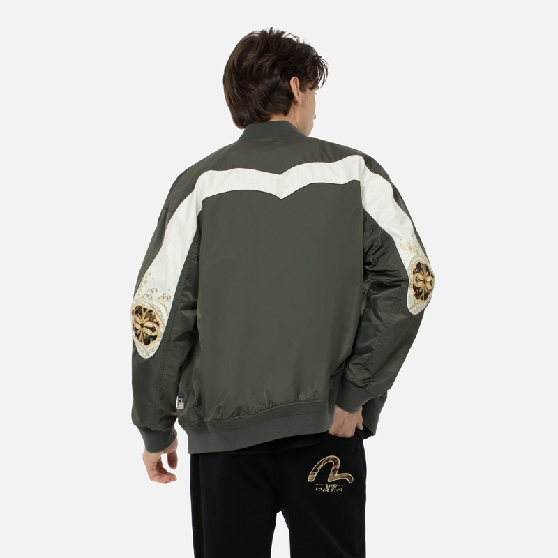 Shop 에비수 SS24 플로럴 자수 와이드핏 봄버 자켓 다크 아미 그린 2ESHTM4JK7092RXSN
