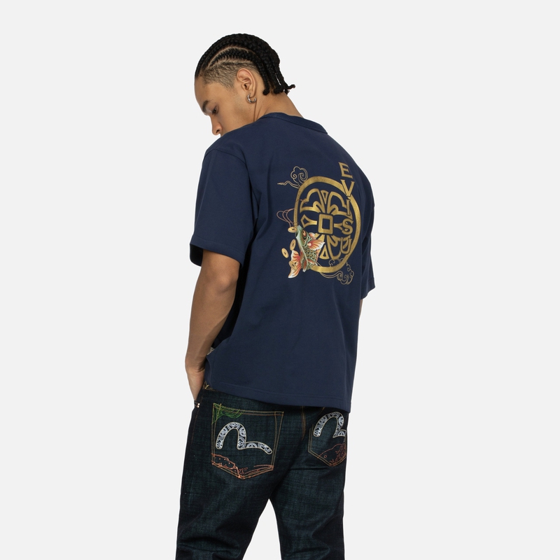 Cheap EVISU SS24 Camiseta Unisex Manga Corta con Koi, Banner y Gráfico Seigaiha. 2ESHTM4TS7077RXCT