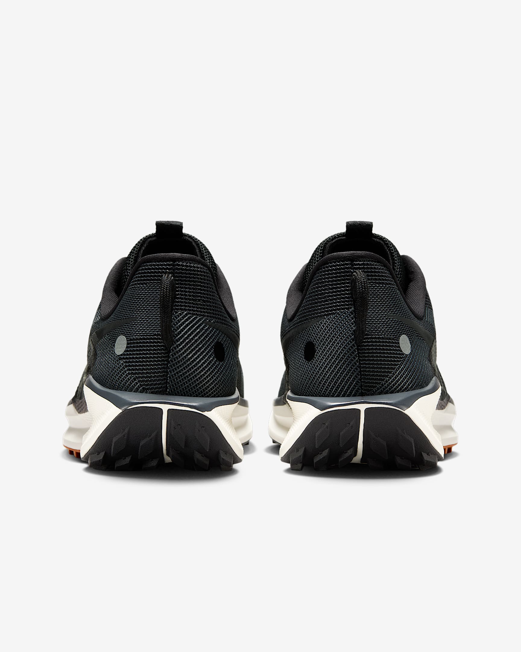 Exclusive Nike Pegasus Trail 5 圖 6