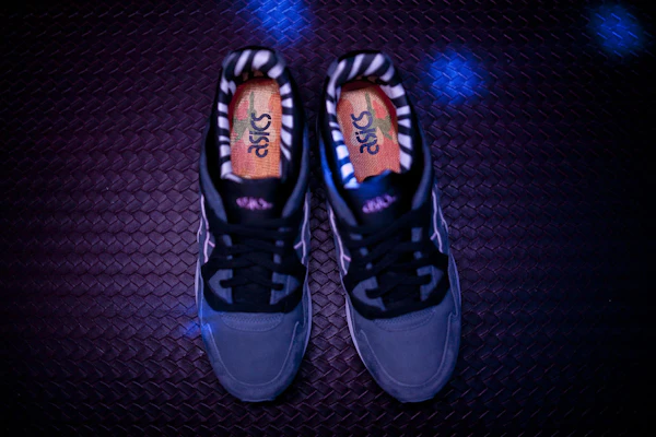 Extra Butter x ASICS Gel Lyte 5 '卡拉OK' H51FK-3434 Details for Extra Butter x ASICS Gel Lyte 5 '卡拉OK' H51FK-3434