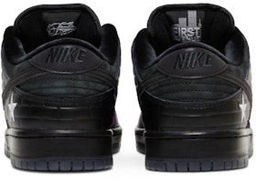 Familia x Nike SB Dunk Low Pro QS 'First Avenue' Sepatu Sneakers DJ1159-001 Details for Familia x Nike SB Dunk Low Pro QS 'First Avenue' Sepatu Sneakers DJ1159-001