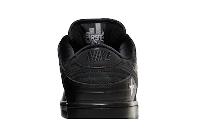 Familia x Nike SB Dunk Low Pro QS 'First Avenue' DJ1159-001