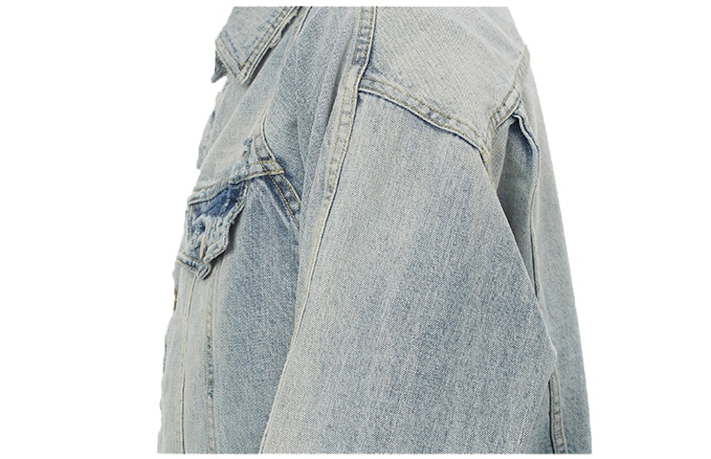 Lookbook 피어오브갓 빈티지 데님 트러커 자켓 (Pieobeogat Binteuji Denim Teureokeo Jaket)
