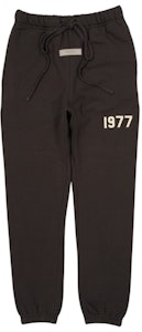 恐懼之神 Essentials 彈性束口 1977 運動褲 '鐵色' Buy 恐懼之神 Essentials 彈性束口 1977 運動褲 '鐵色'