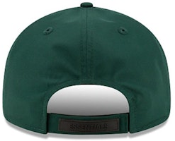 Fear of God ESSENTIALS New Era 9Fifty Retro Crown Gorra Verde A-Frame Lookbook Fear of God ESSENTIALS New Era 9Fifty Retro Crown Gorra Verde A-Frame