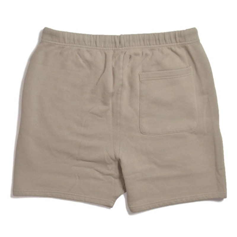 Lookbook Fear of God ESSENTIALS Sweat Shorts Tan Cokelat Muda