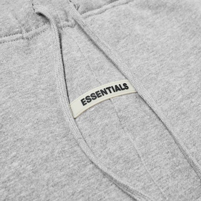 Fear of God ESSENTIALS Sweatpants Dark Heather Grey/Black Lookbook Fear of God ESSENTIALS Sweatpants Dark Heather Grey/Black