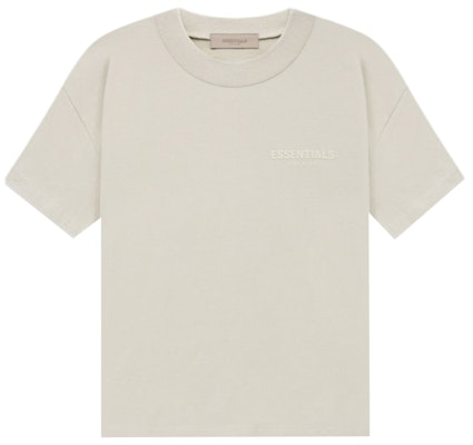 Camiseta Fear of God Essentials Color Trigo. Buy Camiseta Fear of God Essentials Color Trigo.