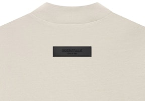 Fear of God Essentials T-shirt Wanita 1977 'Wheat' Lookbook Fear of God Essentials T-shirt Wanita 1977 'Wheat'