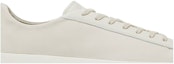 Order Fear of God Tennis Low 'Cement' dalam warna Kelabu. ES80-001NUB-024