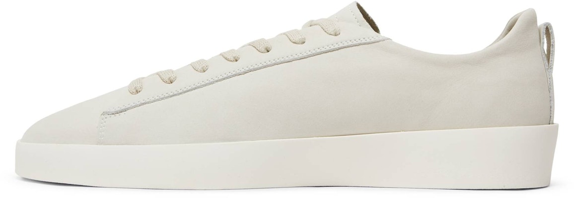 Fear of God Tennis Low 'Cement' dalam warna Kelabu. ES80-001NUB-024 Lookbook Fear of God Tennis Low 'Cement' dalam warna Kelabu. ES80-001NUB-024