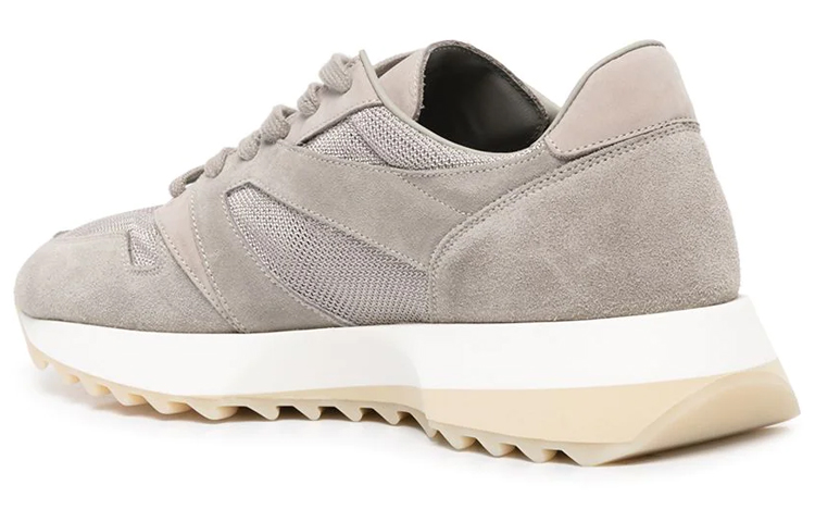 Shop Fear of God Vintage Runner 'Tortora' Zapatillas Retro. FG80-035SUE-235