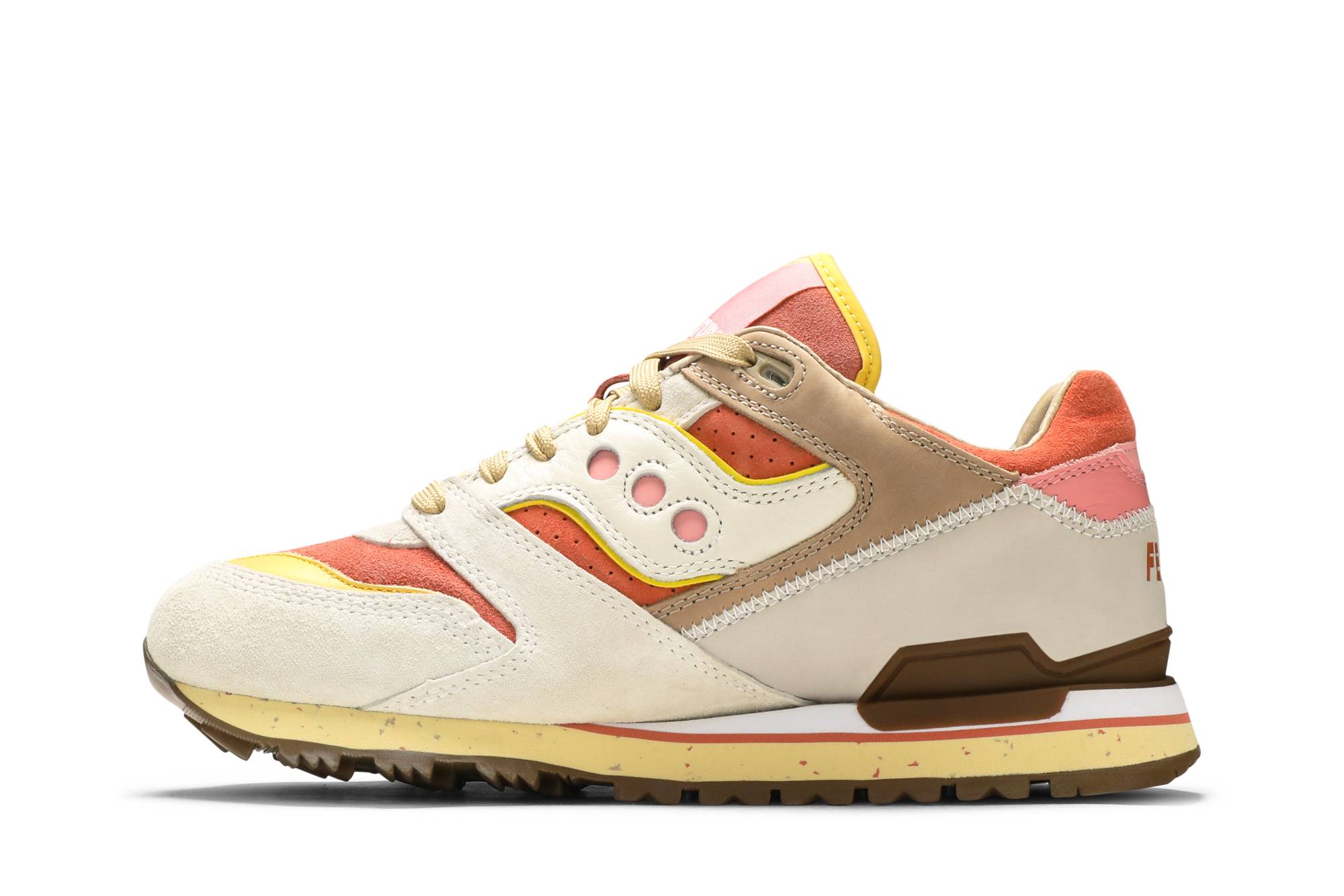 Lookbook Feature x Saucony Courageous 'Tocino y Huevos' S70323-1