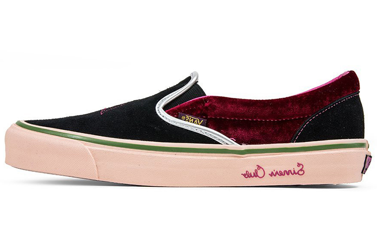 Buy Feature x Vans Classic Slip-On 'Sinners Club' Kasut Lelaki VN000UDFPTZ