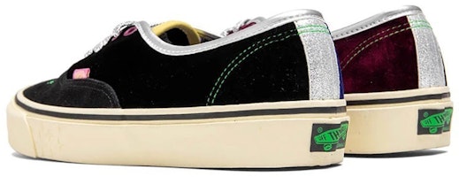 Feature x Vans Vault OG Authentic LX '罪人俱乐部 - 第二部分' VN0A45JJ03E Shop Feature x Vans Vault OG Authentic LX '罪人俱乐部 - 第二部分' VN0A45JJ03E