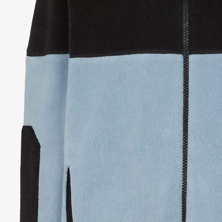 Sizing 芬迪 黑色对比 logo 补丁长袖连帽夹克. FAF667APXDF1MS2