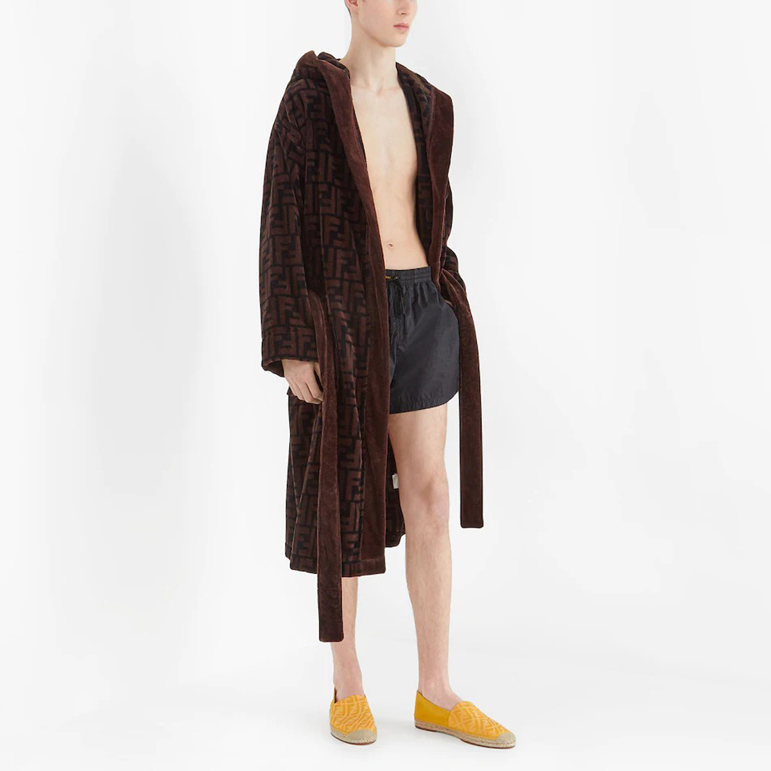 Shop 펜디 블랙 FF 로고 드로스트링 스윔 숏츠. FXB077AGBRF0GME