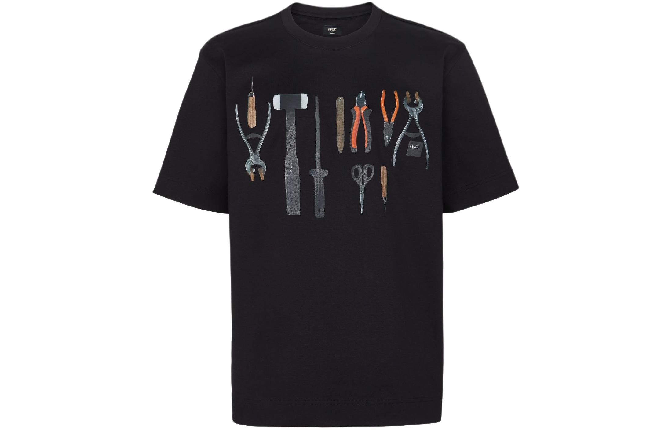 Order FENDI Baju T Lengan Pendek Cetakan Grafik Hitam Lelaki FY0936AR6YF0QA1