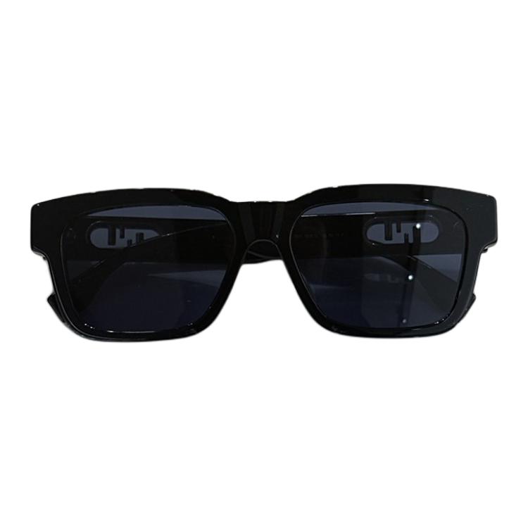 FENDI  Black Irregular Cutout Design Sunglasses. FE40107F5601V