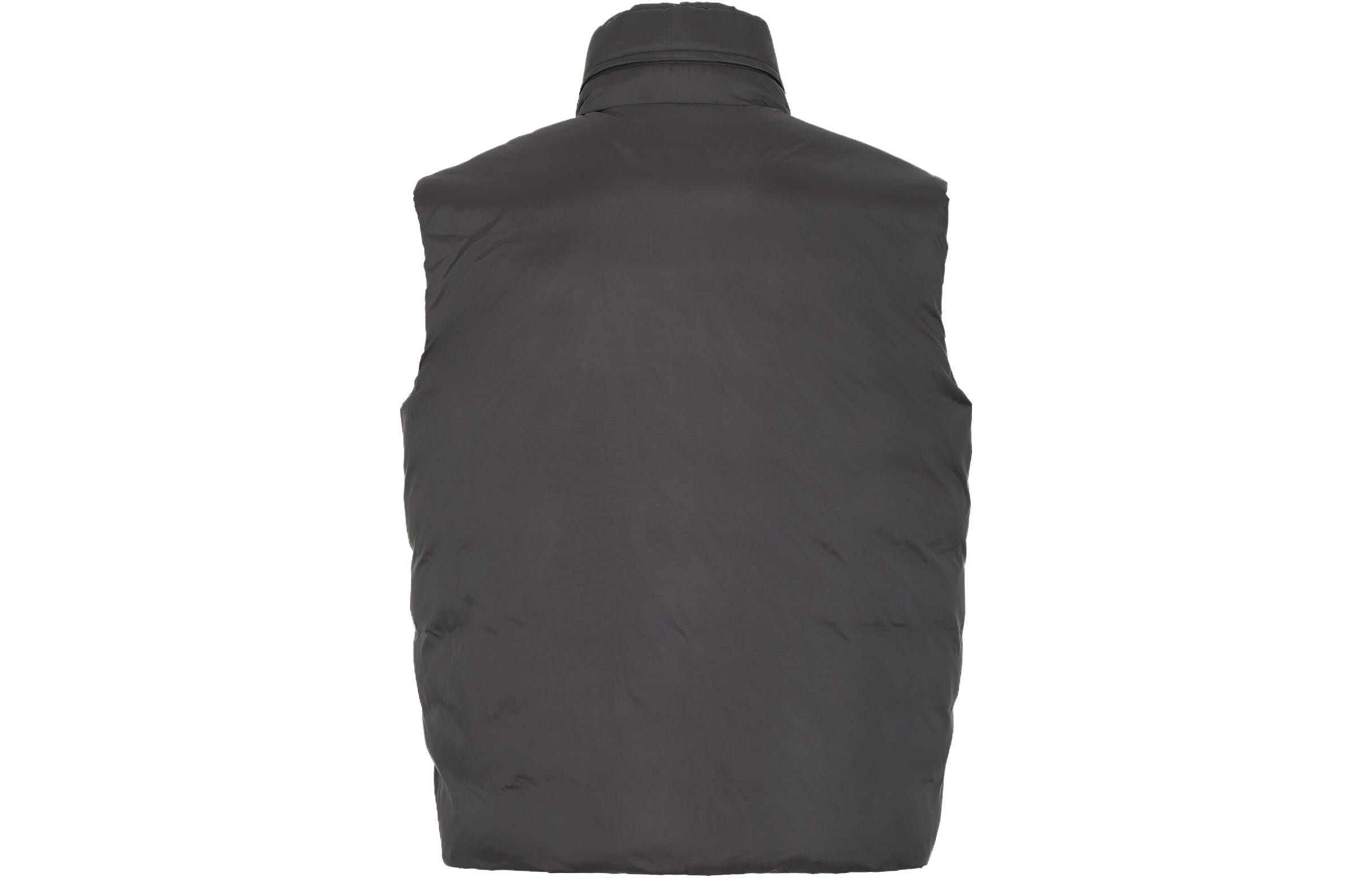 Lookbook FENDI 블랙 리버서블 나일론 로고 다운 베스트 FAA915AQNIF0GME