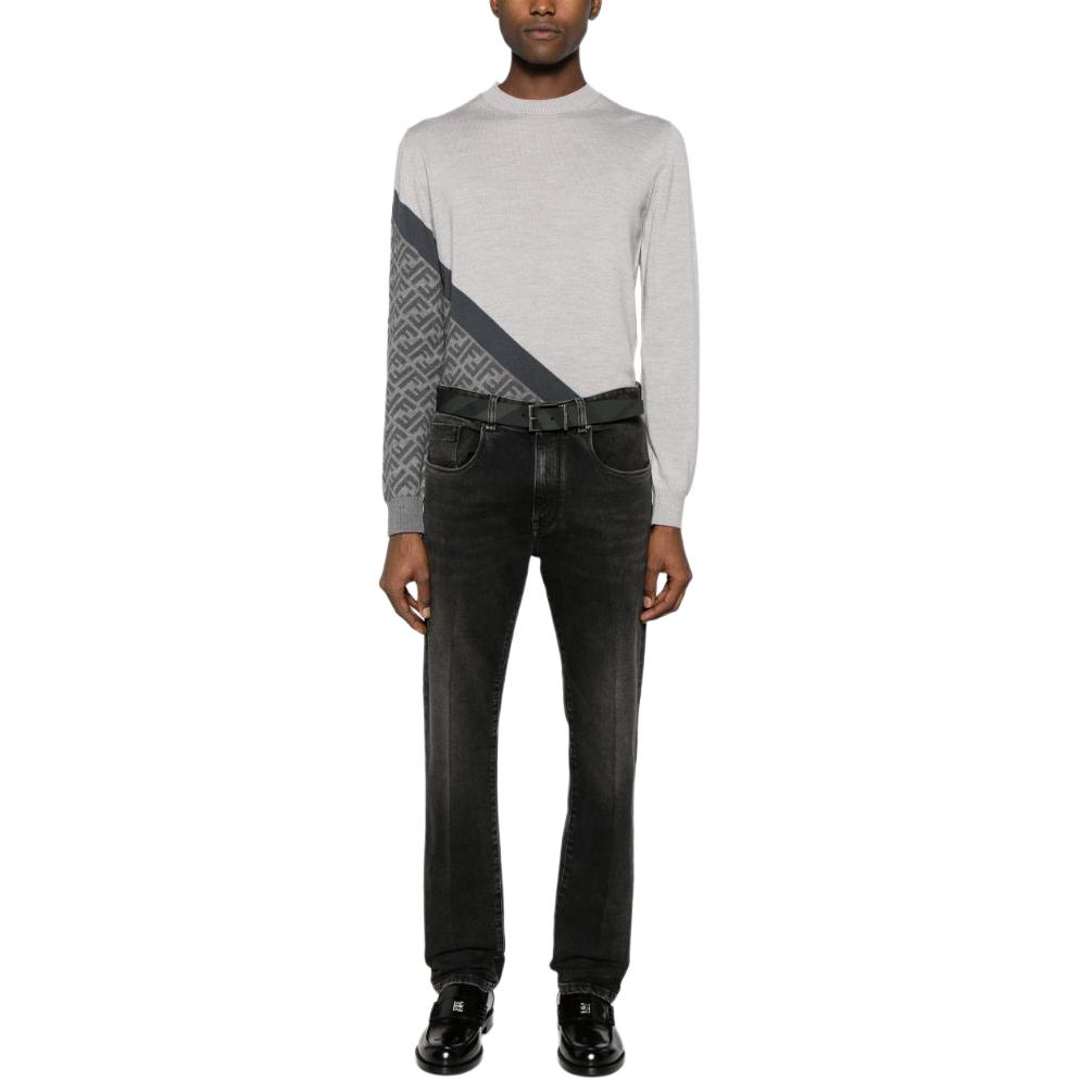 Lookbook FENDI 黑色修身锥形中腰牛仔裤 SS24. FLP288AQLS